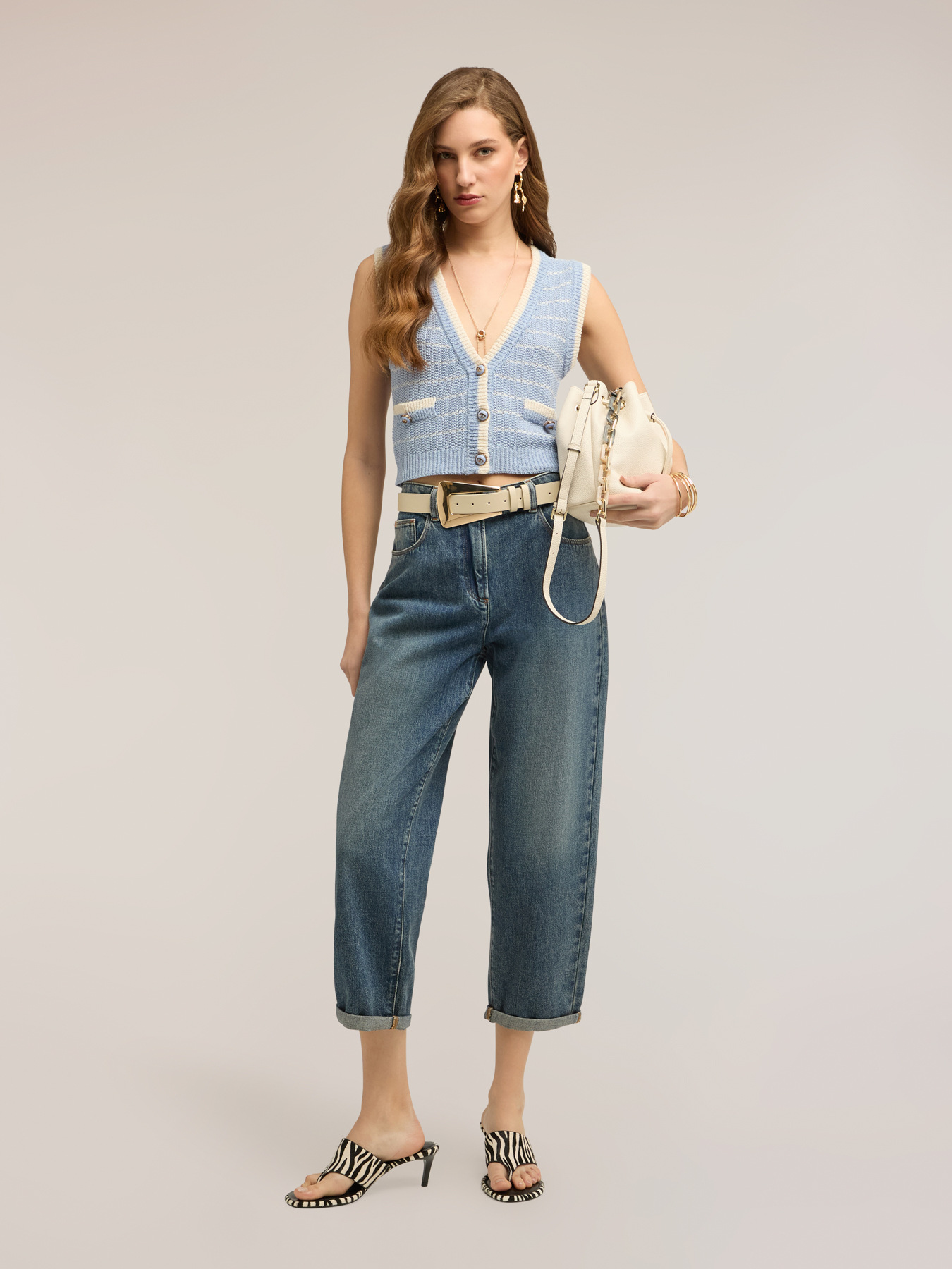 Cropped knit vest image number 0