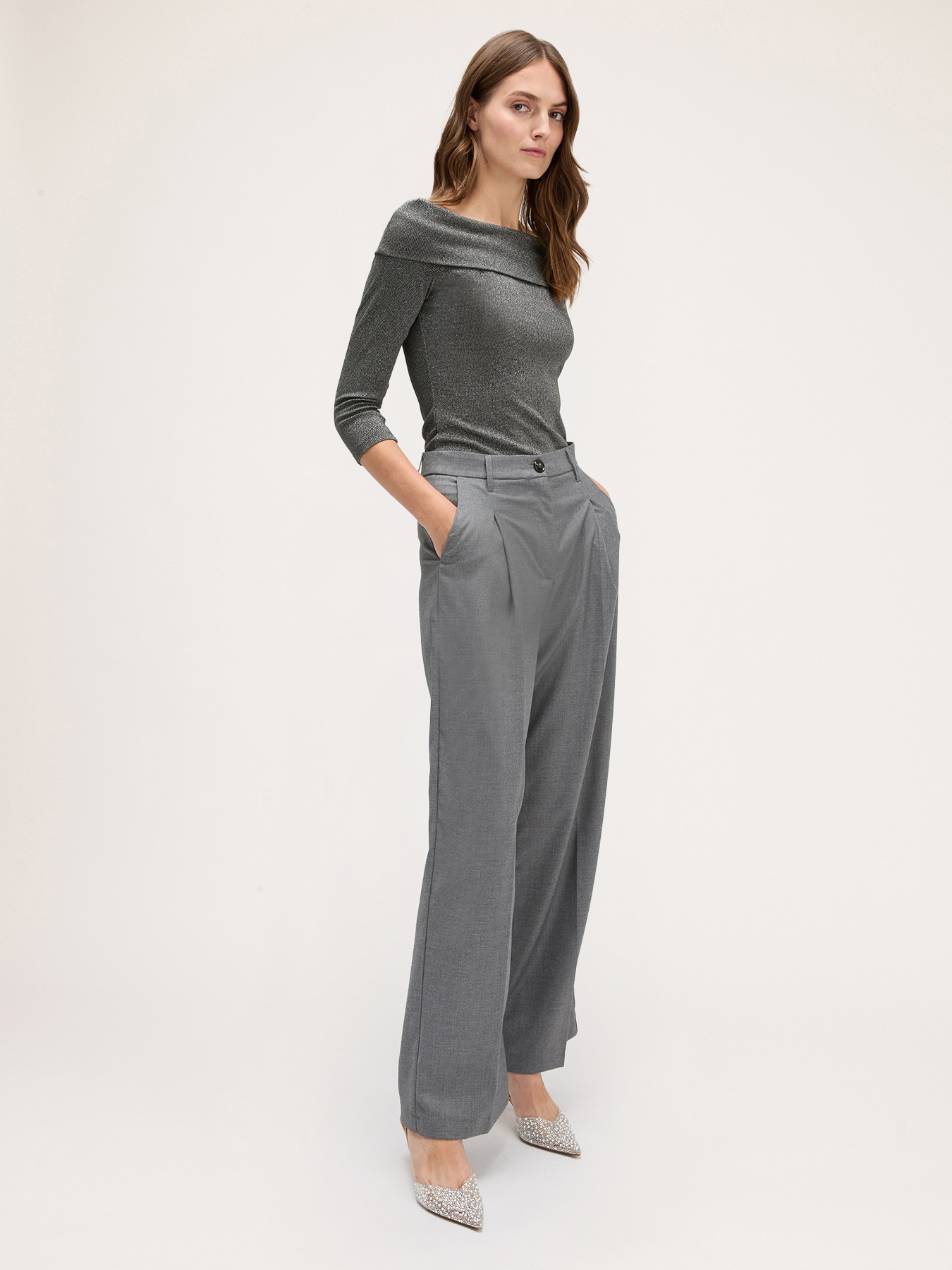 Camiseta de l&uacute;rex sin hombros image number 3