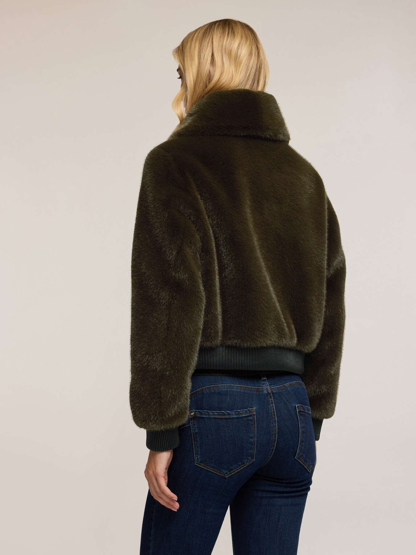 Plüsch-Effekt-Jacke mit Kapuze image number 1