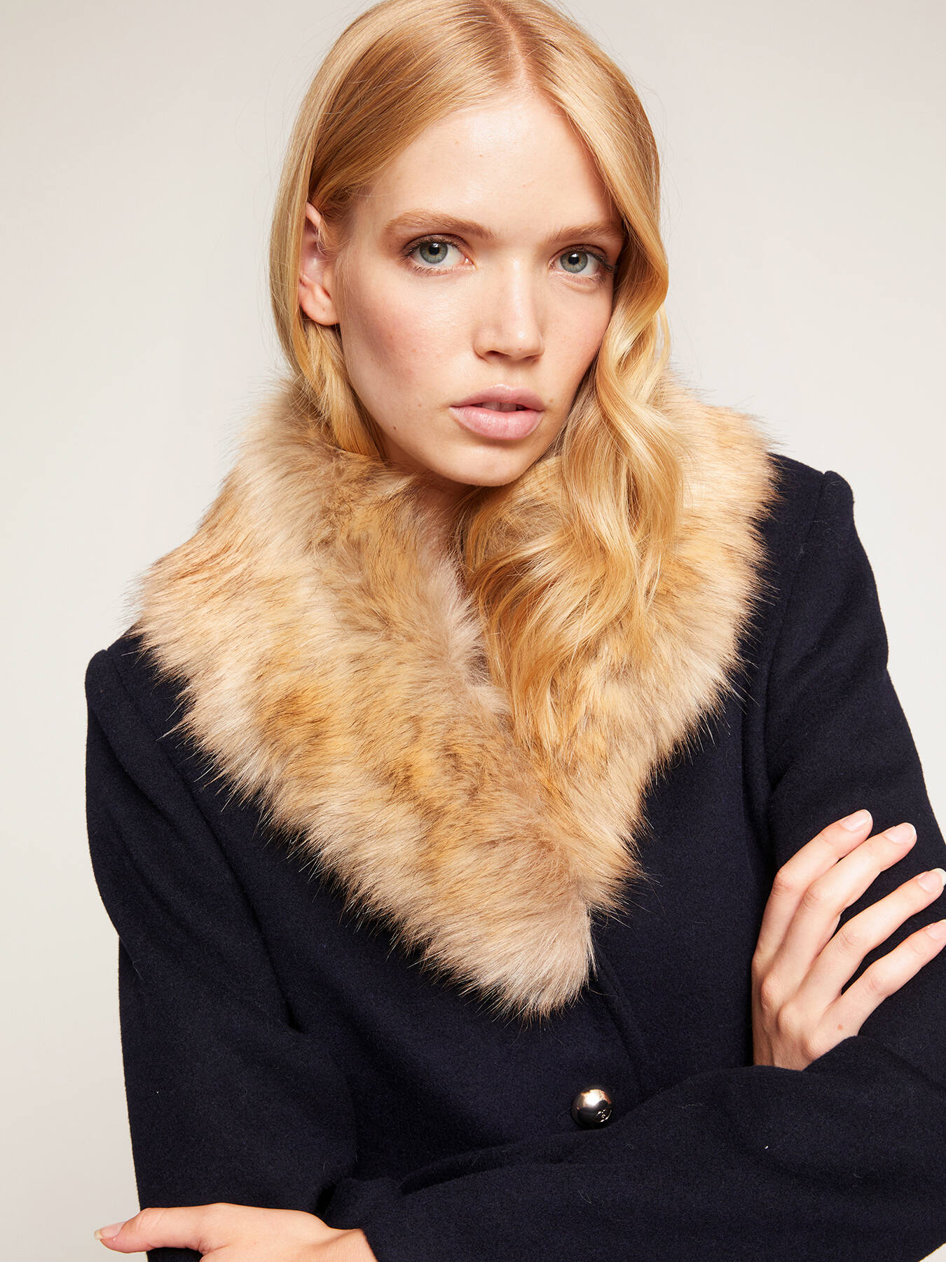 Cappotto slim con collo image number 2