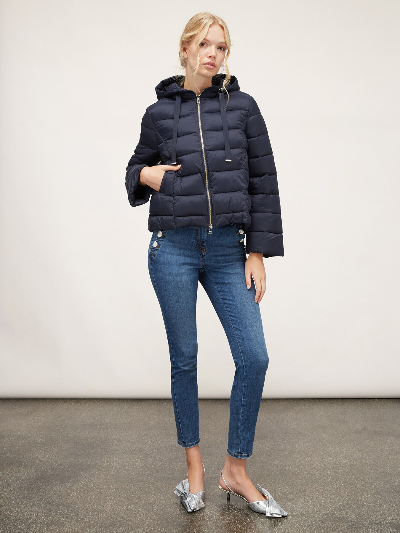 Blouson rembourr&eacute; avec capuche image number 3