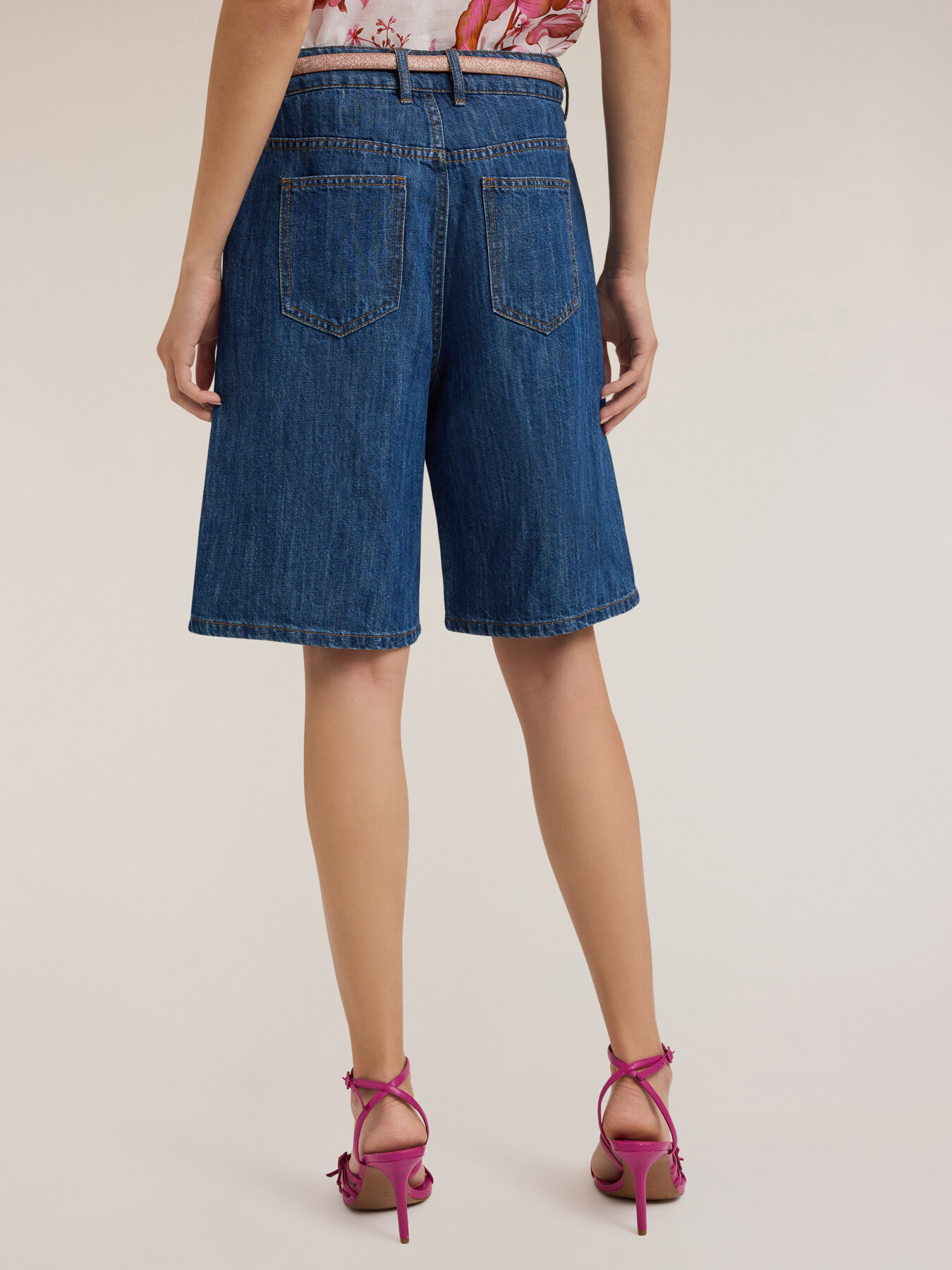 Denim and linen blend Bermuda shorts image number 1
