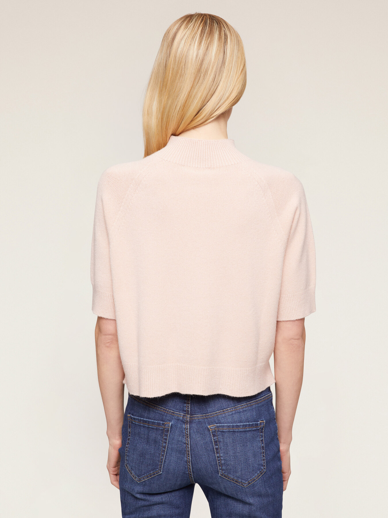 Jersey de cuello alto y manga corta image number 1