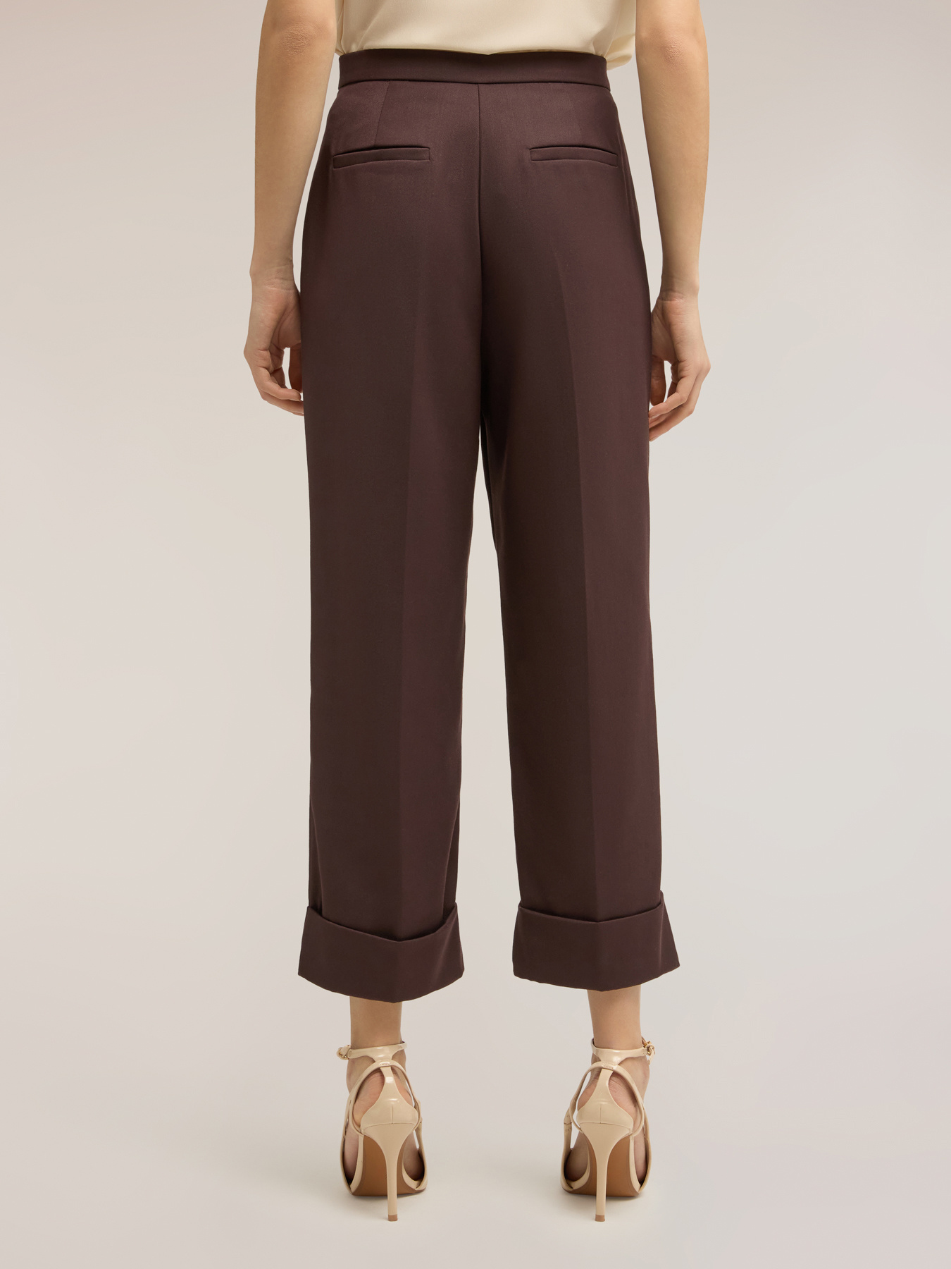 Cropped-Hose mit Aufschlag image number 1