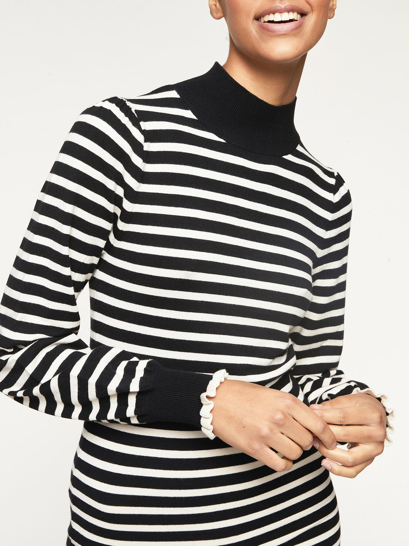 Vestito corto in maglia a righe