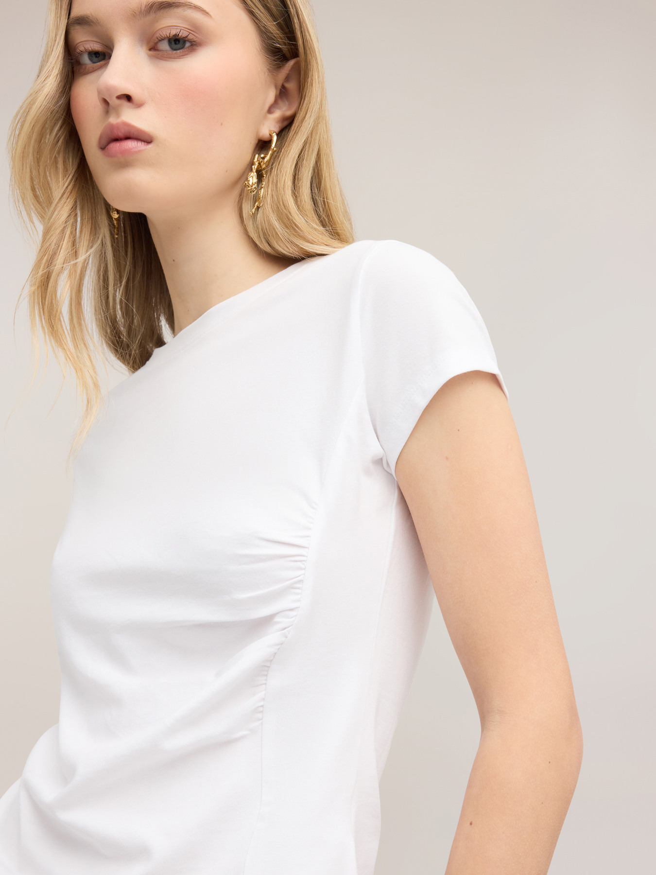 Tricou cu drapaj lateral asimetric image number 2