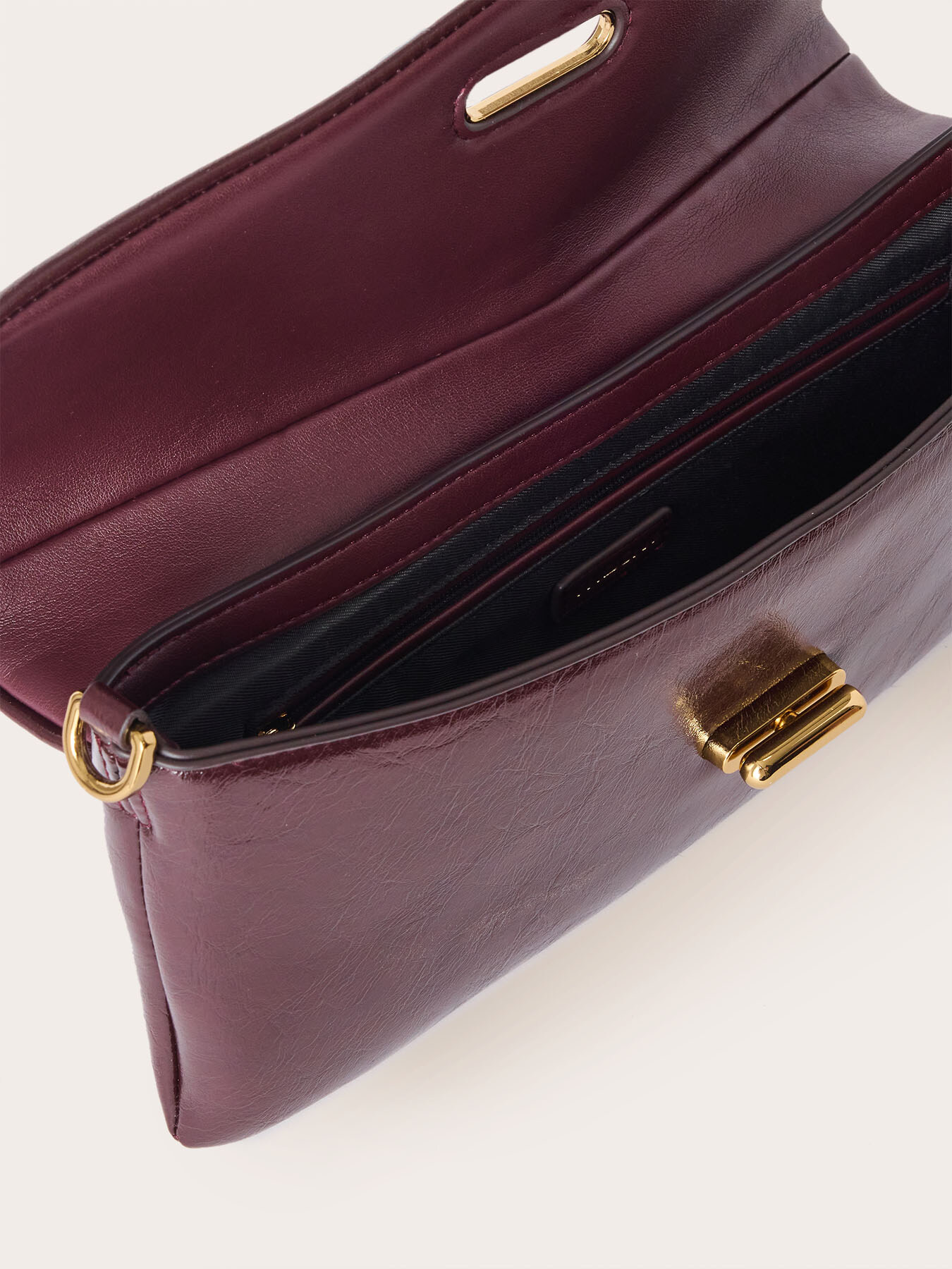 Flat clutch with draped flap and chain image number 3