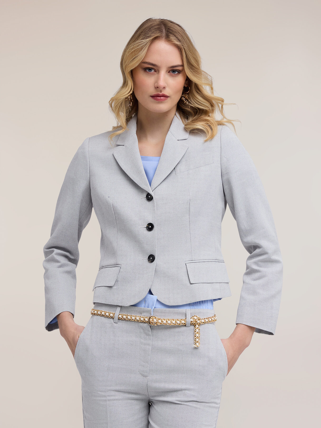 Blazer slim en tejido mixto de ramio image number 0