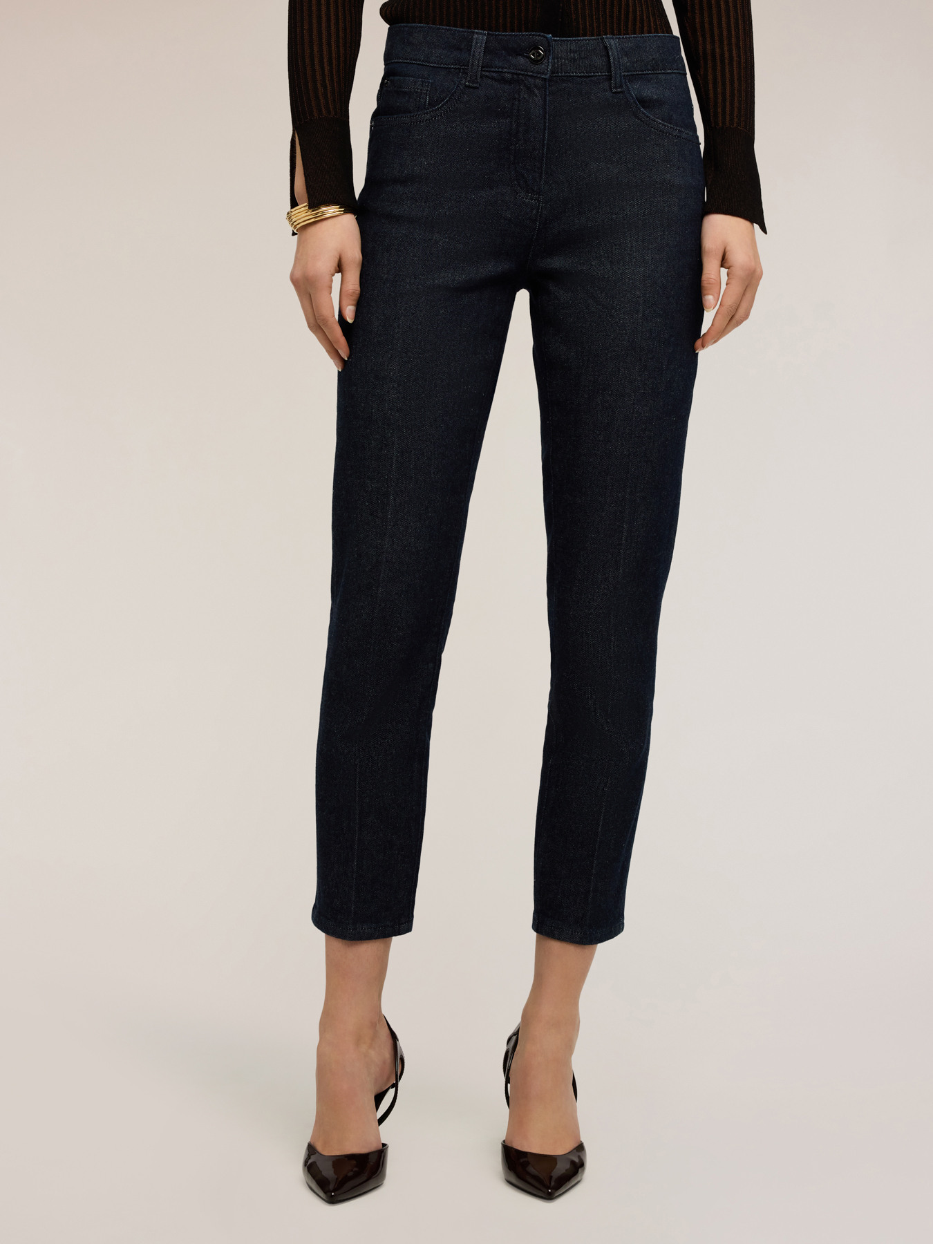 Carrot fit denim jeans image number 0