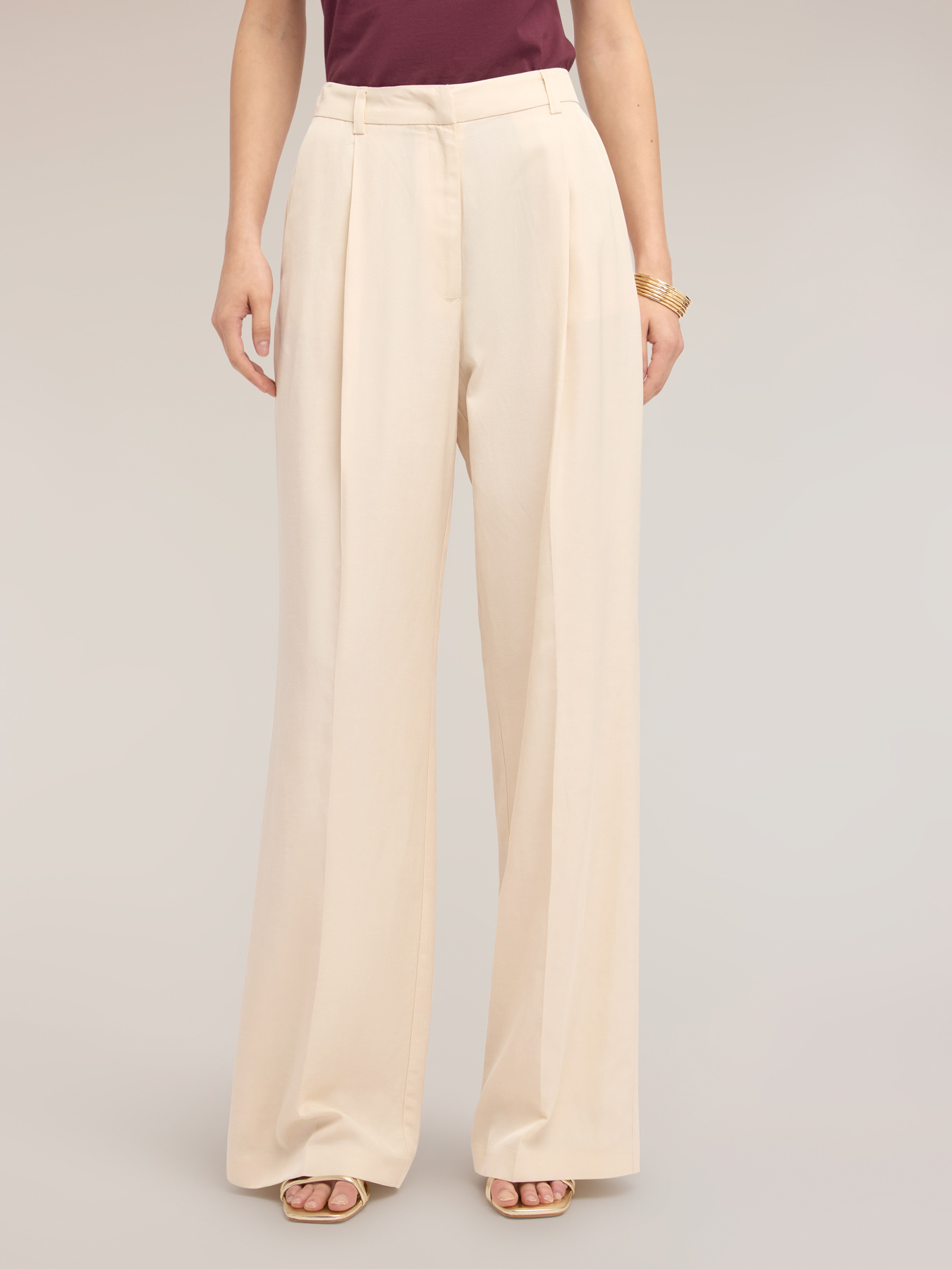 Wide-leg linen blend trousers with pleats image number 2
