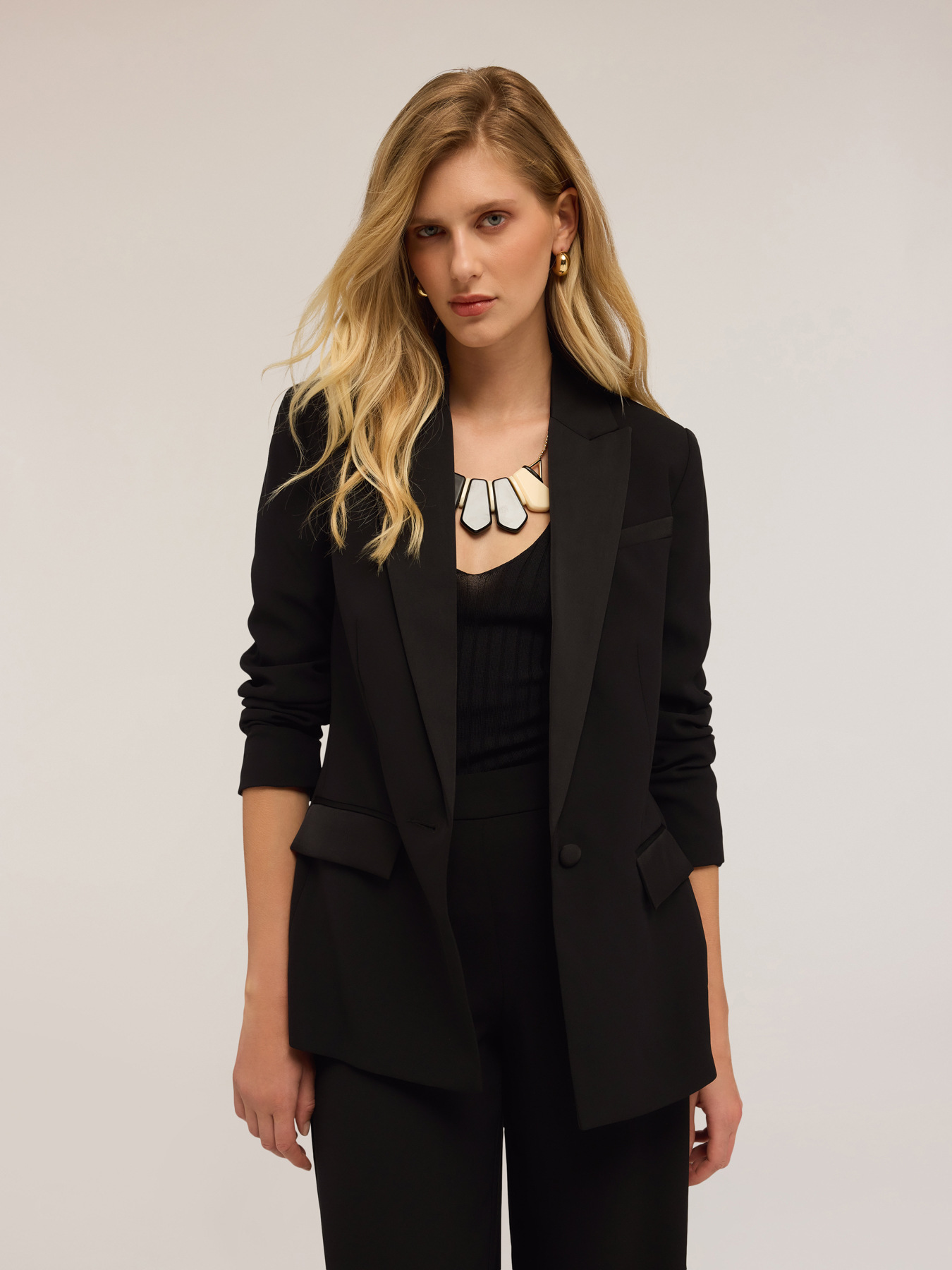 Blazer en satin envers image number 3