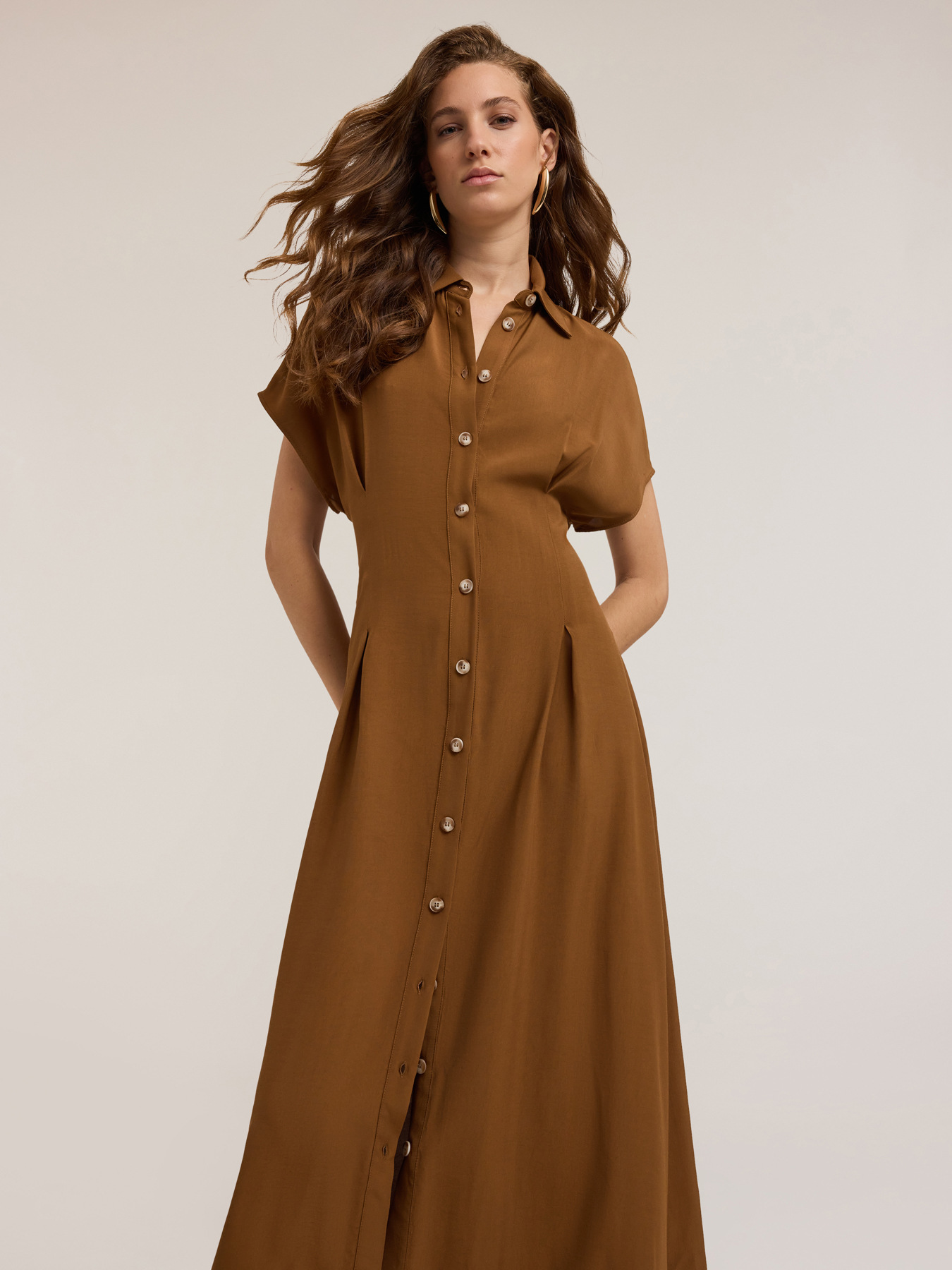 Langes Hemdblusenkleid aus Viskose image number 2