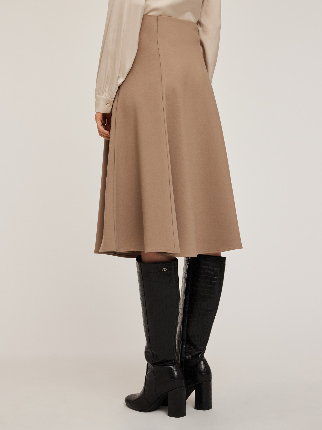 Mezza Ruota Abiti Eleganti Con Gonna A Ruota Outfit Gonna Svasata