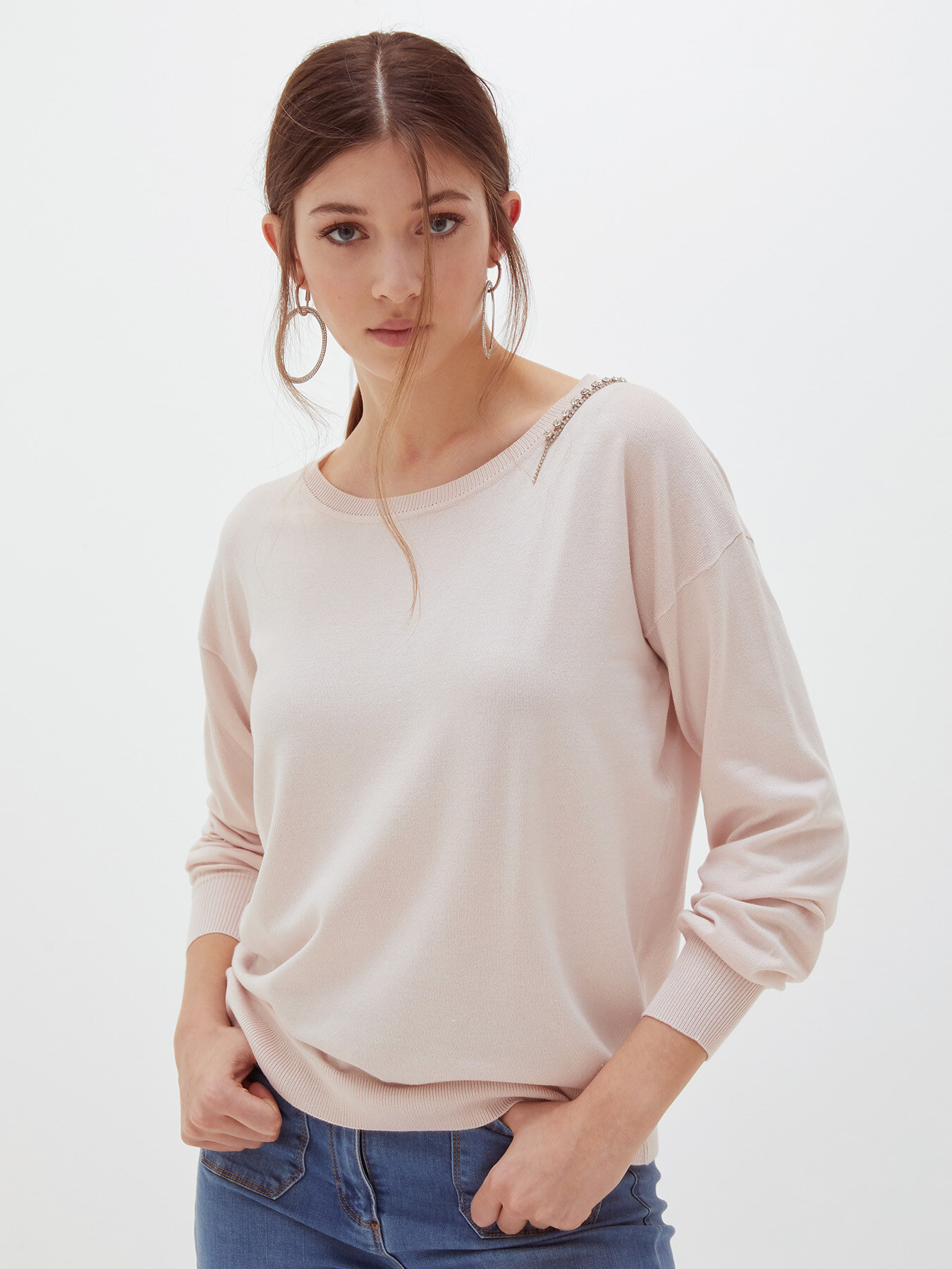 Maglia con catena di strass e pietre image number 0