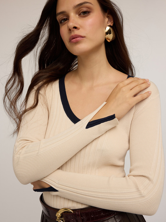 Two-tone ribbed sweater