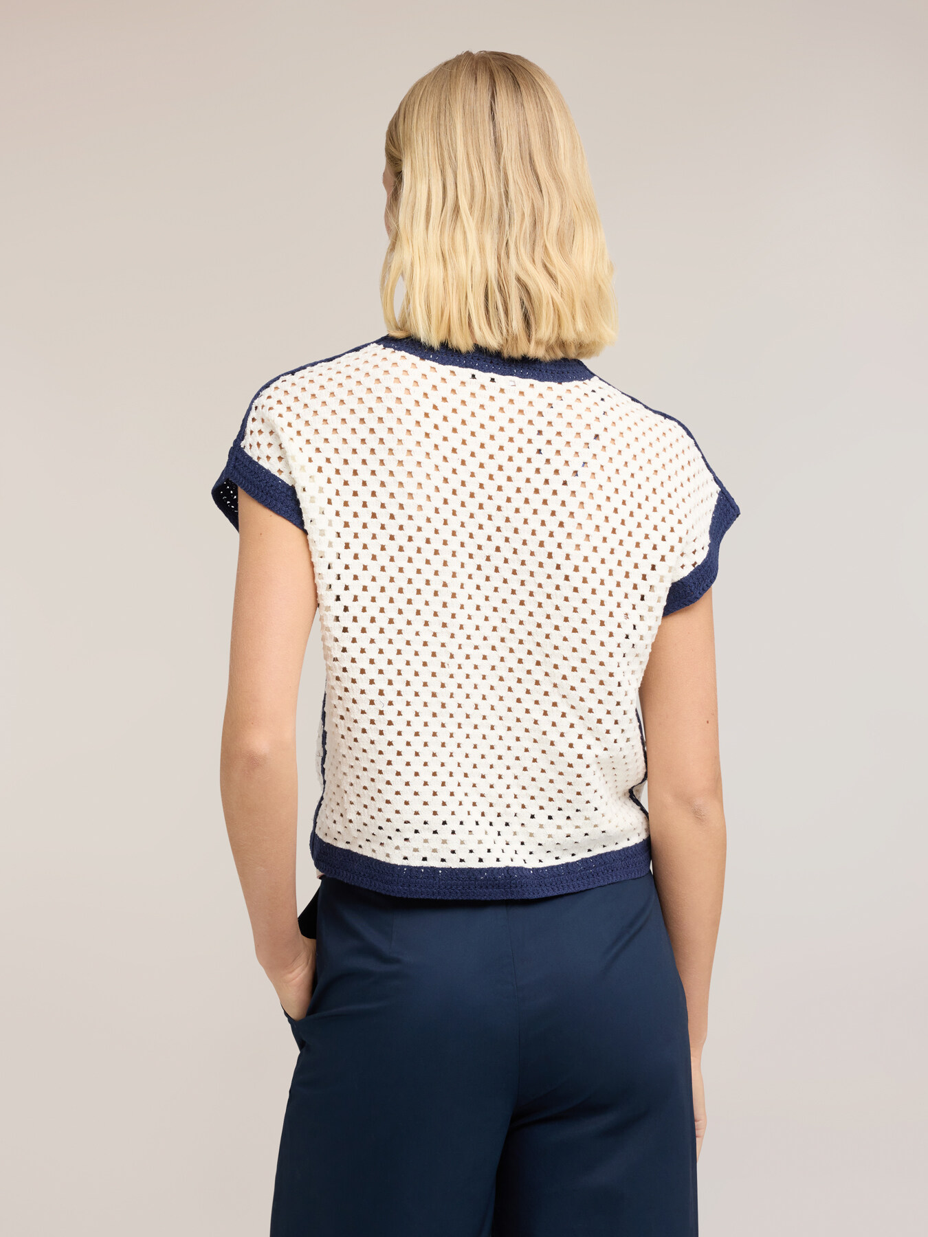 Openwork knit cardigan with pockets image number 2