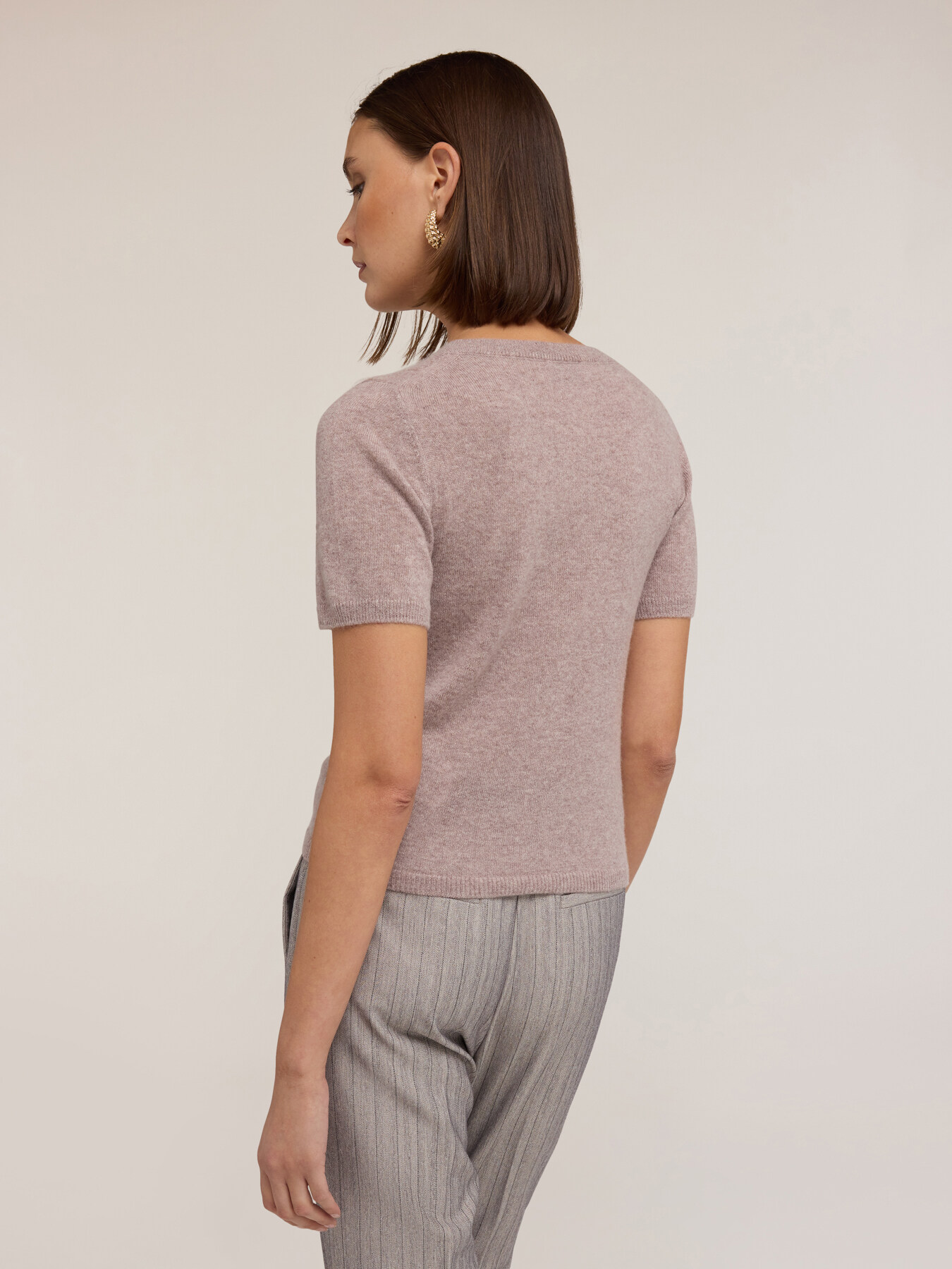 Short-sleeve cashmere sweater image number 3