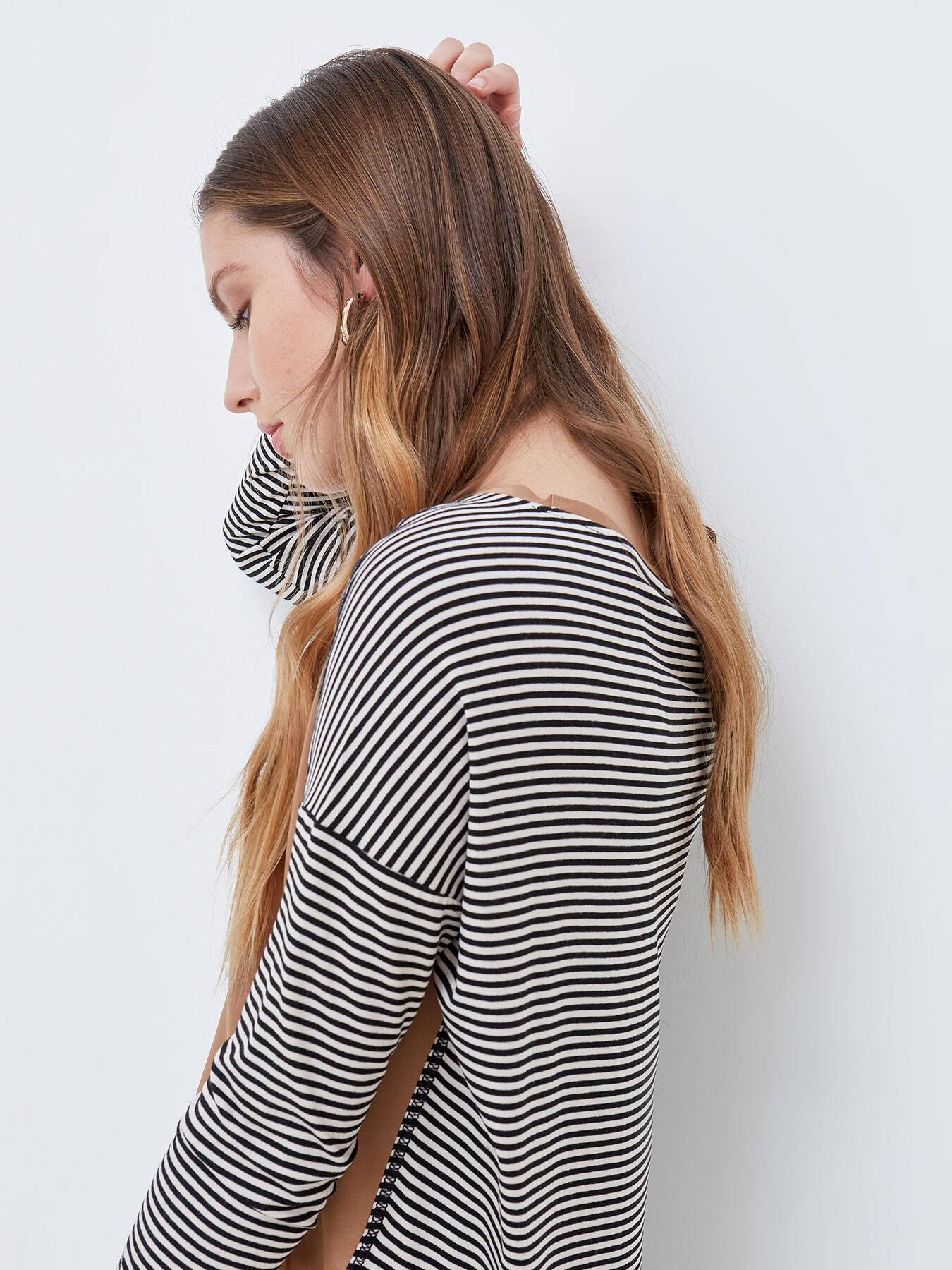 Striped dual-fabric T-shirt image number 0