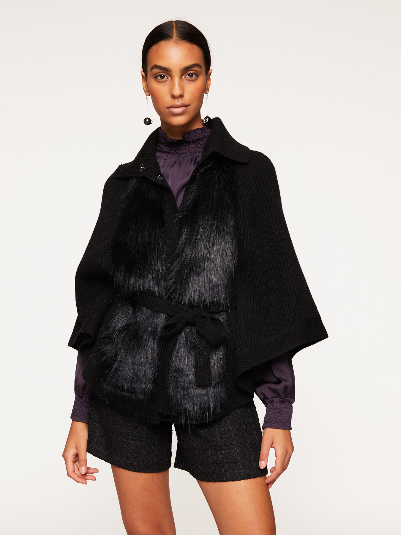 Knit and faux fur cape image number 0