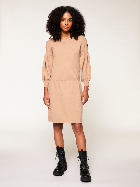 Short knit dress with button feature