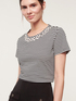 Gestreiftes T-Shirt mit Schmuck-Stickerei image number 0