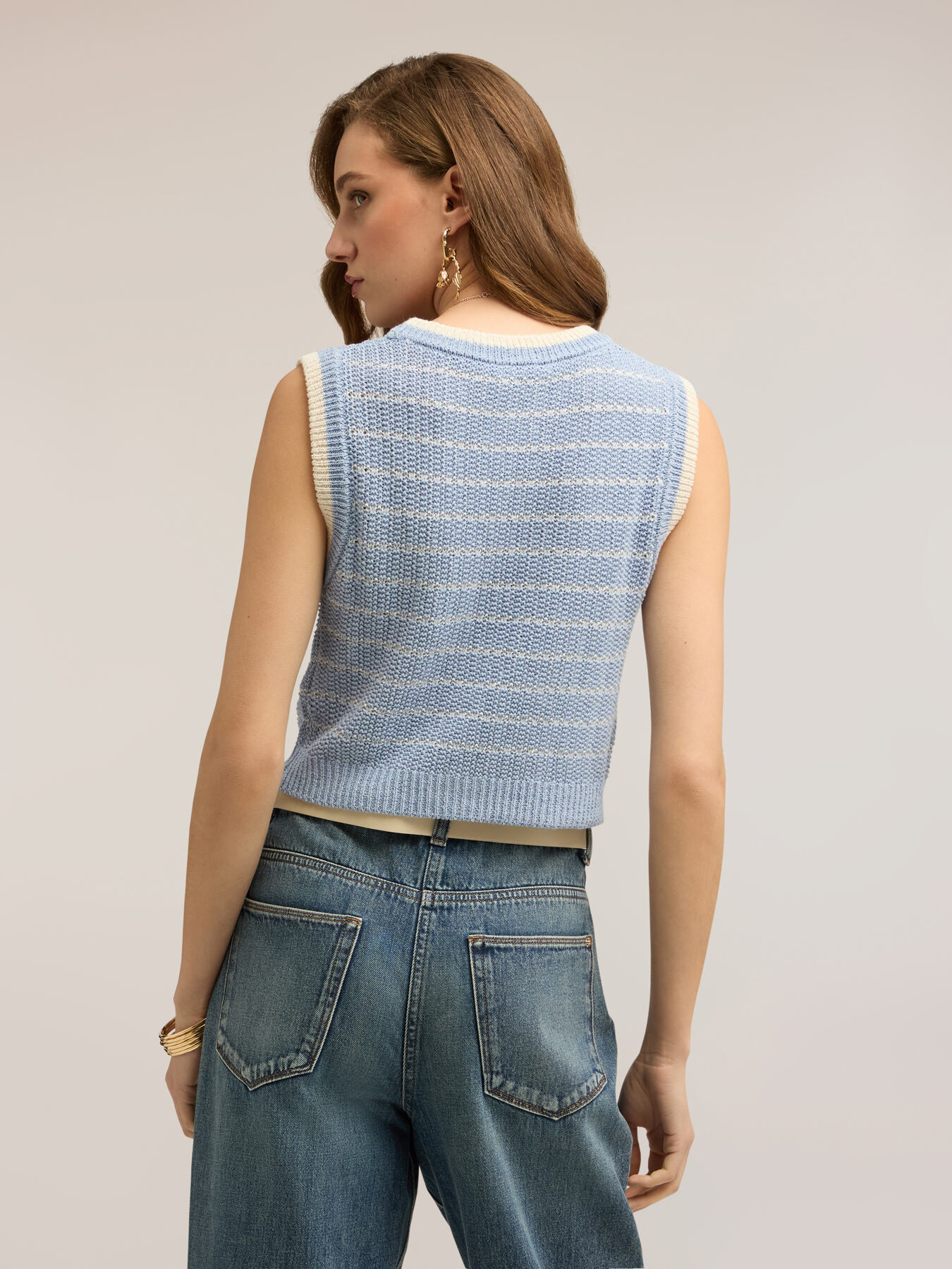 Cropped knit vest image number 1