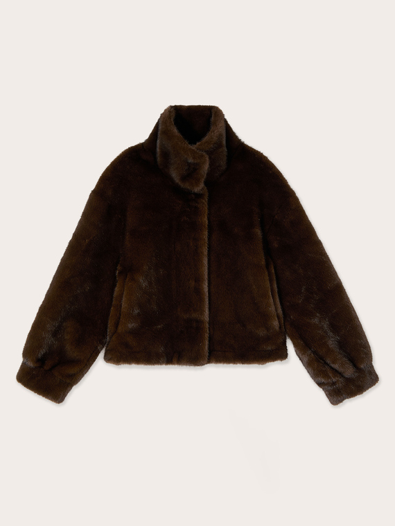 Winterjacke mit hohem Kragen