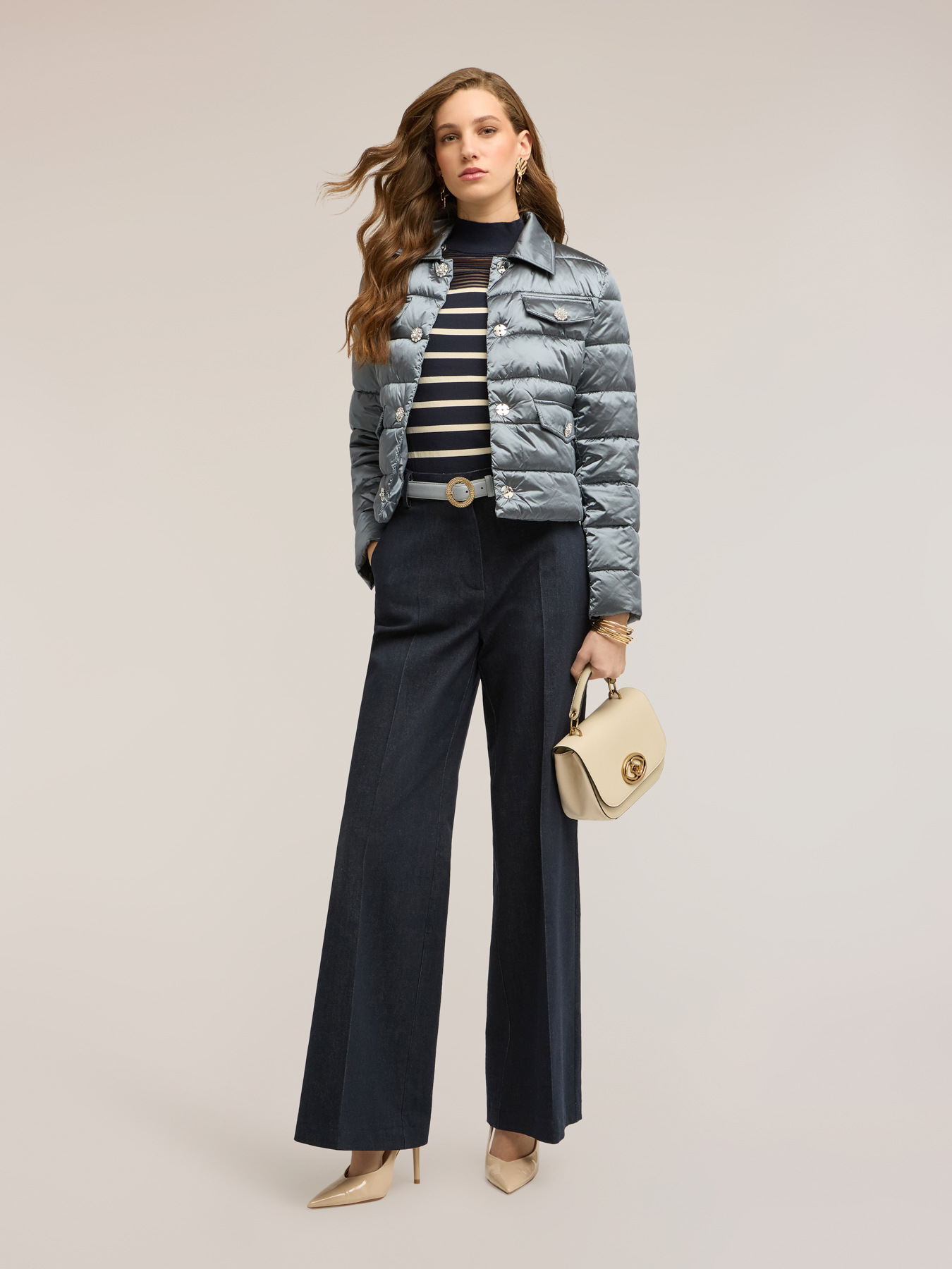 Doudoune l&eacute;g&egrave;re courte avec boutons bijoux image number 2