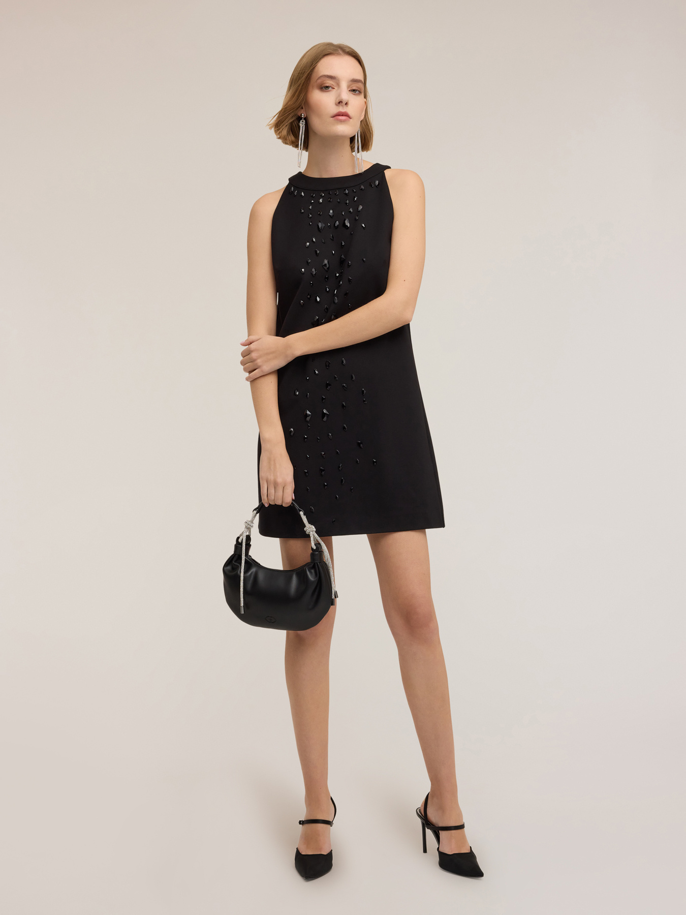 Robe fourreau en point de Milan avec applications image number 0