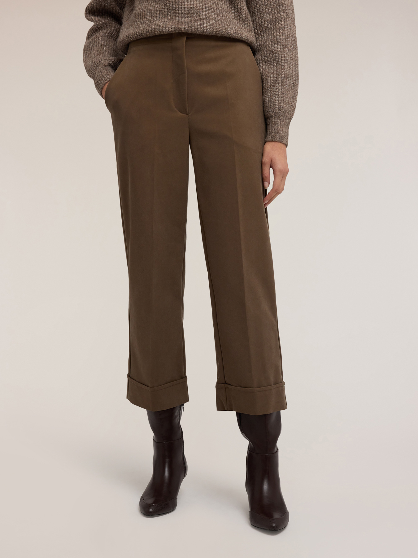 Pantaloni cropped in gabardina image number 2