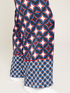 Pantalones modelo palazzo de raso con estampado geométrico image number 2
