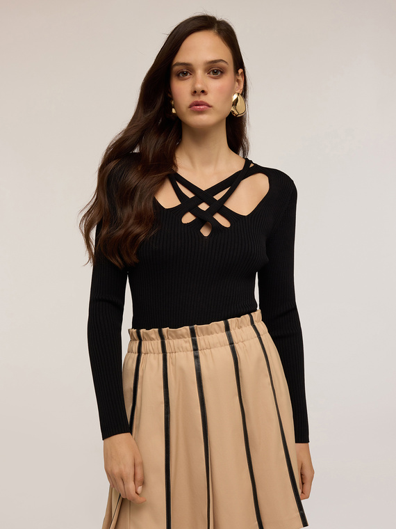 Ribbed sweater with knitted neckline