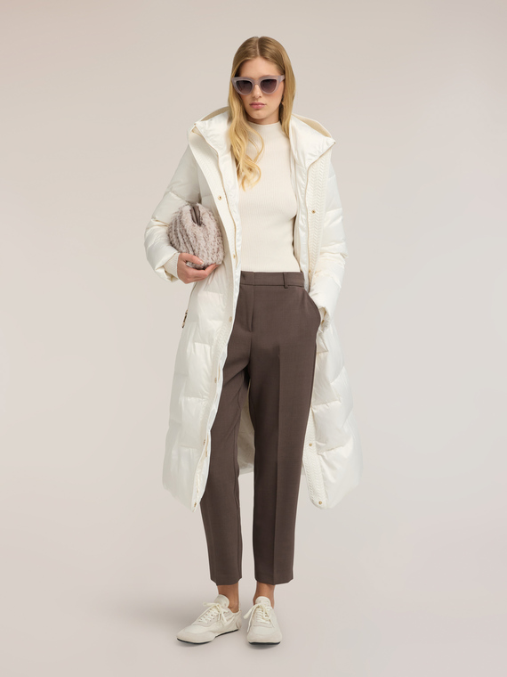 Regular trousers with pressed crease