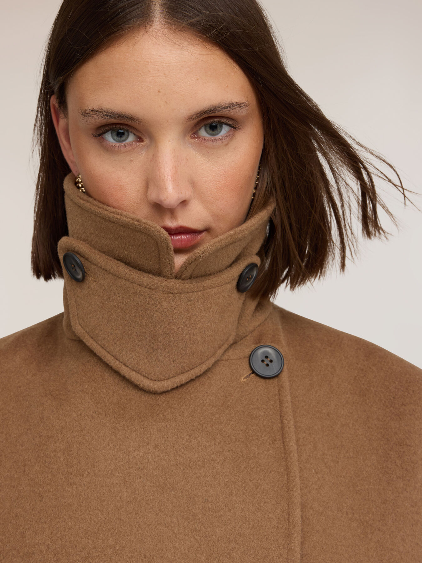 Manteau crois&eacute; en drap de laine m&eacute;lang&eacute;e image number 3