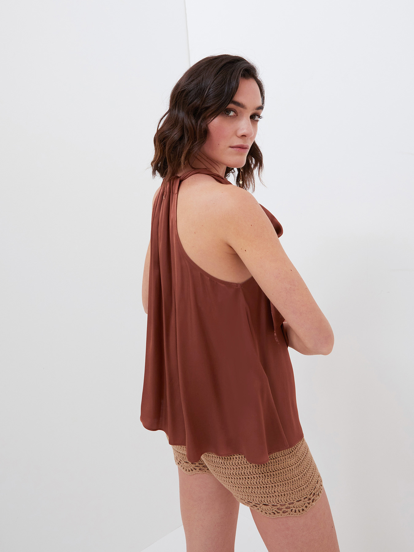 Top in raso image number 2