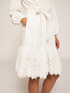 Kleid mit kleinem Baumwollkragen und besticktem Abschluss image number 2