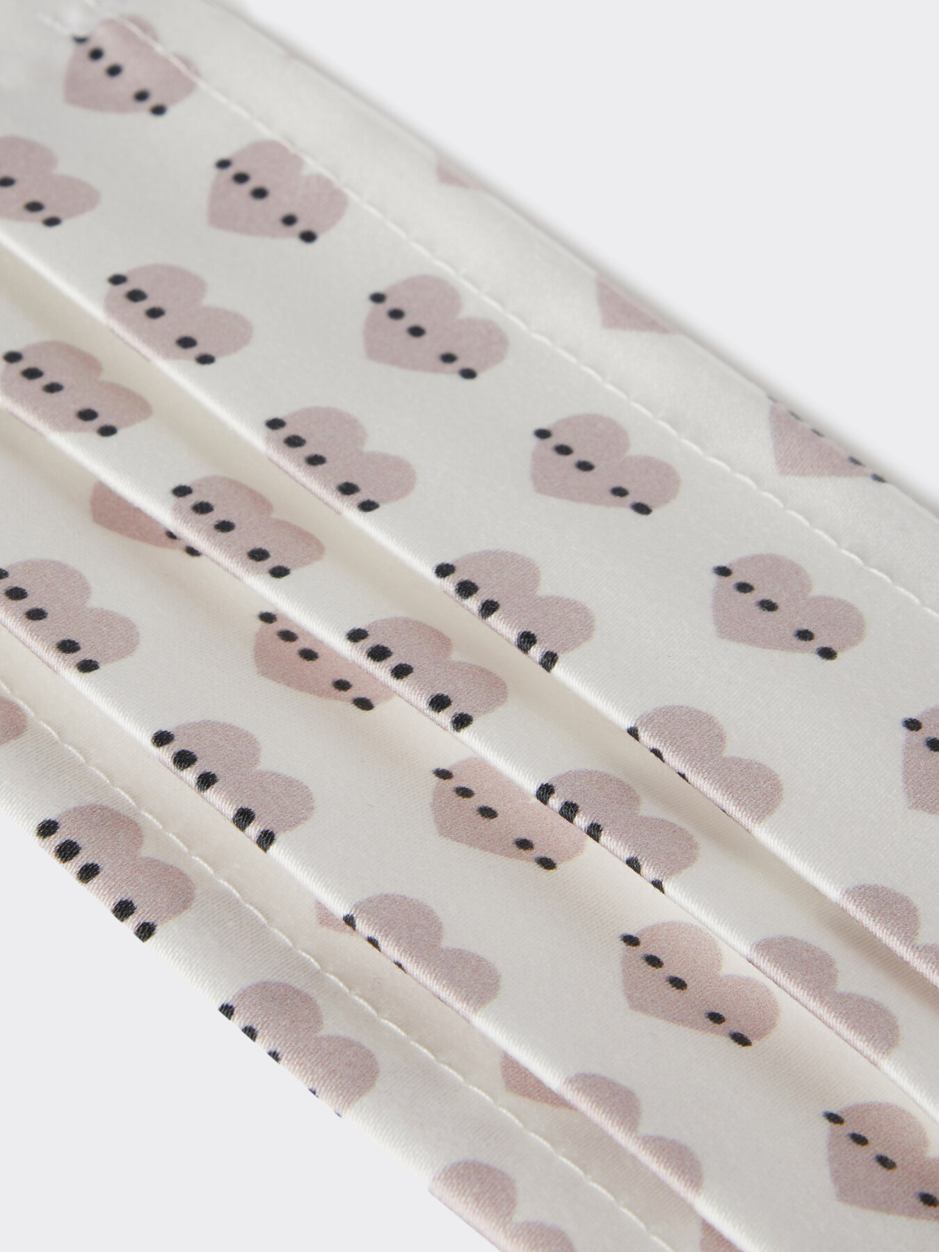 Pack of 5 reusable masks image number 3