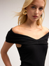 Off shoulders T-shirt image number 0