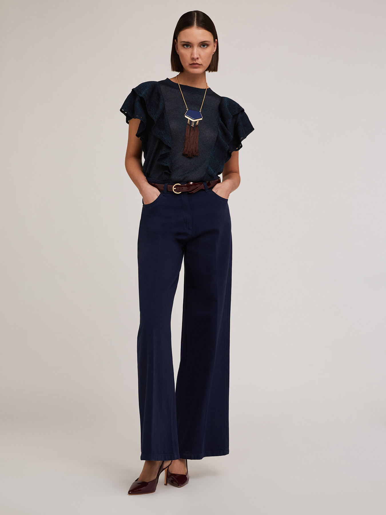 Pull lurex avec volant image number 3