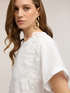 T-shirt con inserti in pizzo image number 3