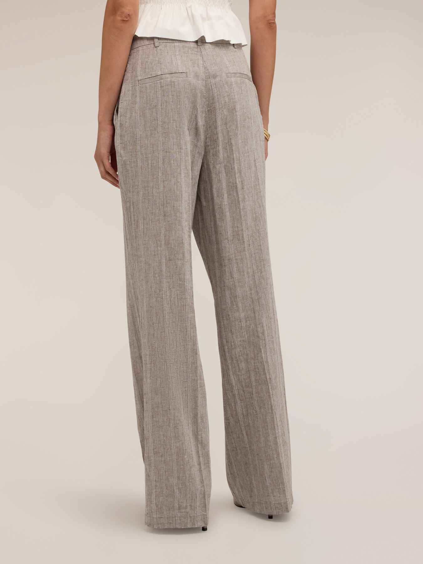 Pantaloni palazzo in misto lino con piega stirata image number 1