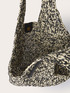 Geflochtene Shopper-Tasche mit Schultergriffen image number 4