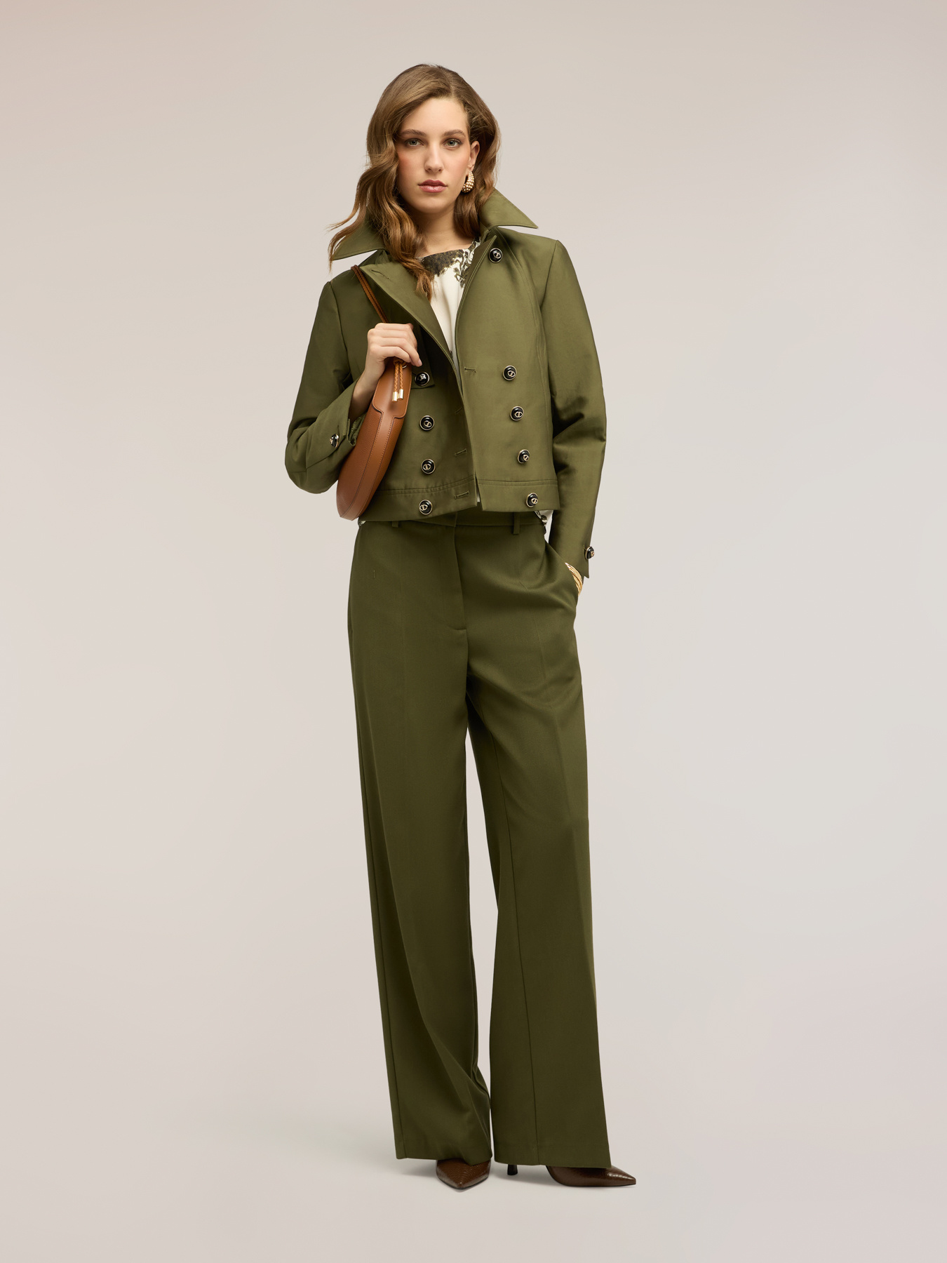 Double-breasted short trench coat in cotton blend image number 2