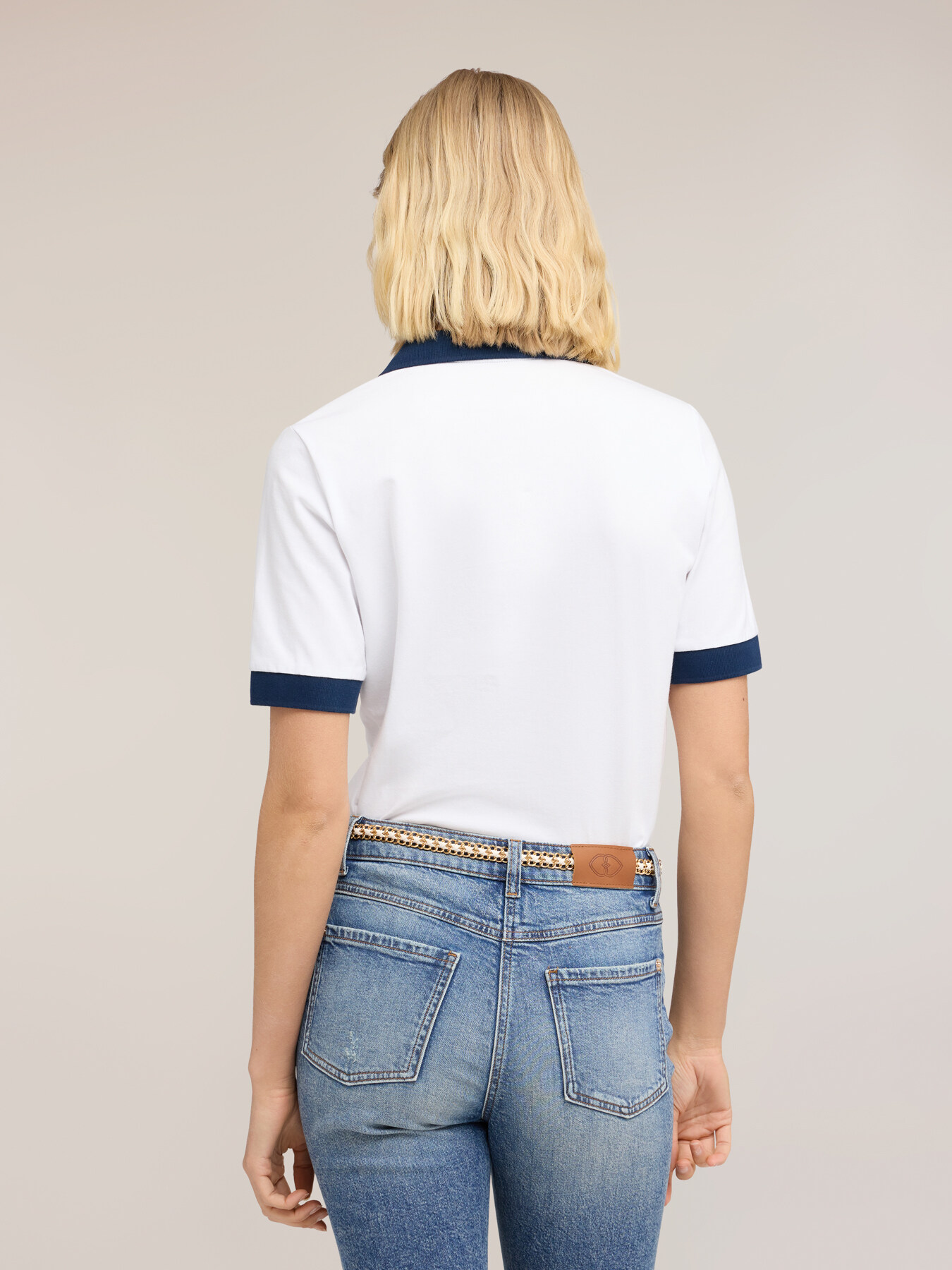 Polo with contrast collar image number 1