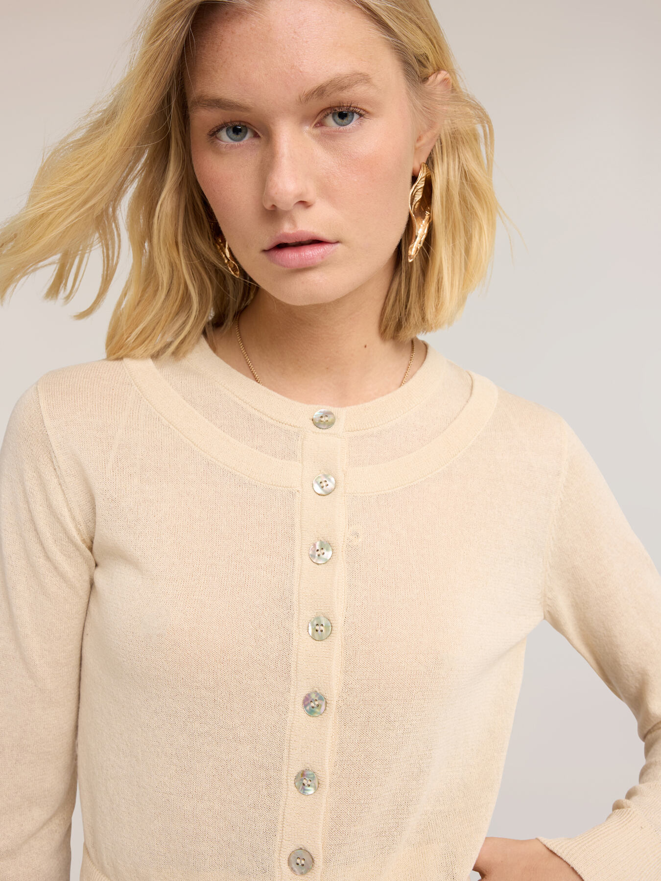 Linen blend cardigan image number 3