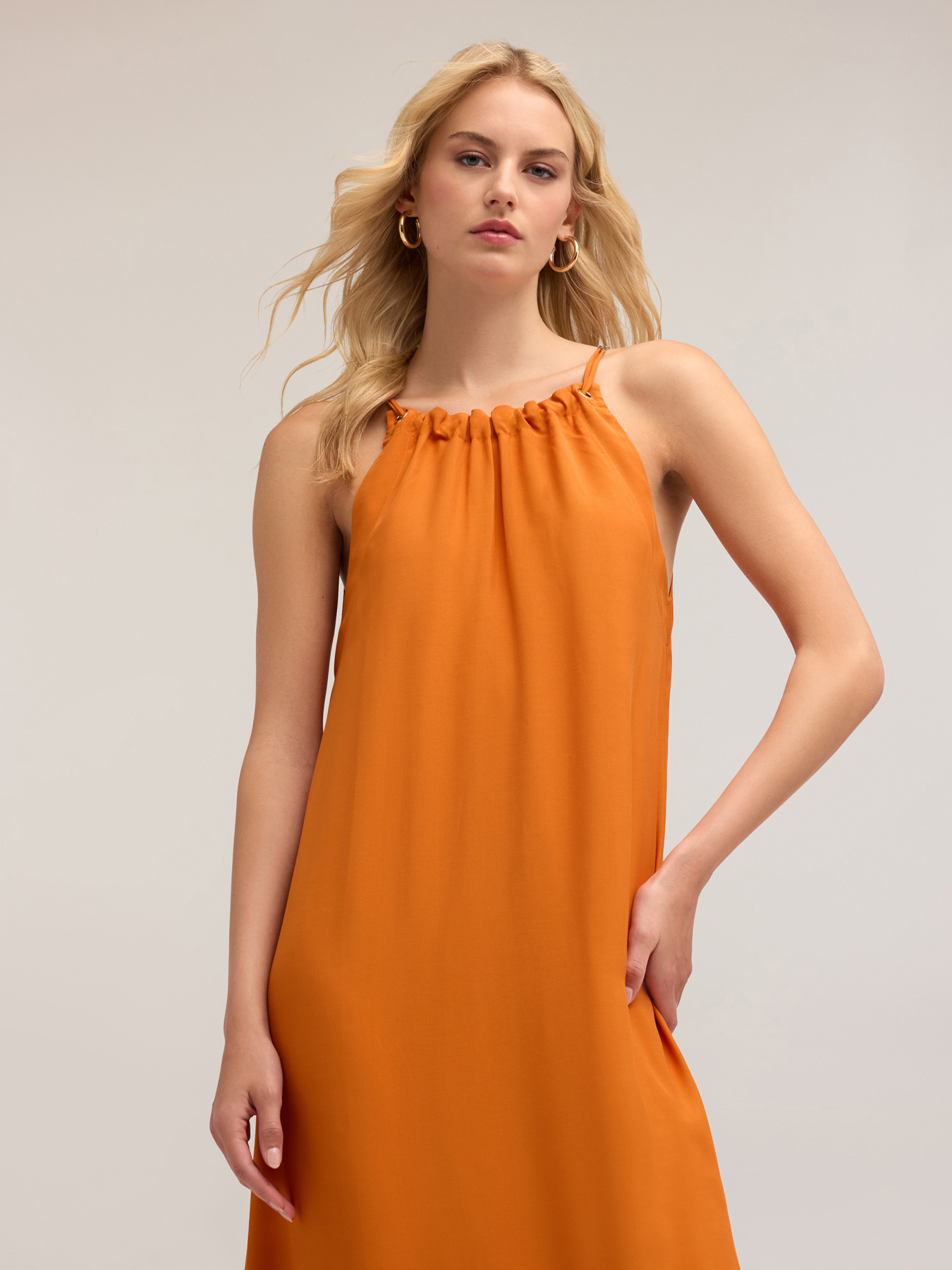 Weich fallendes langes Kleid mit &Ouml;sen image number 2