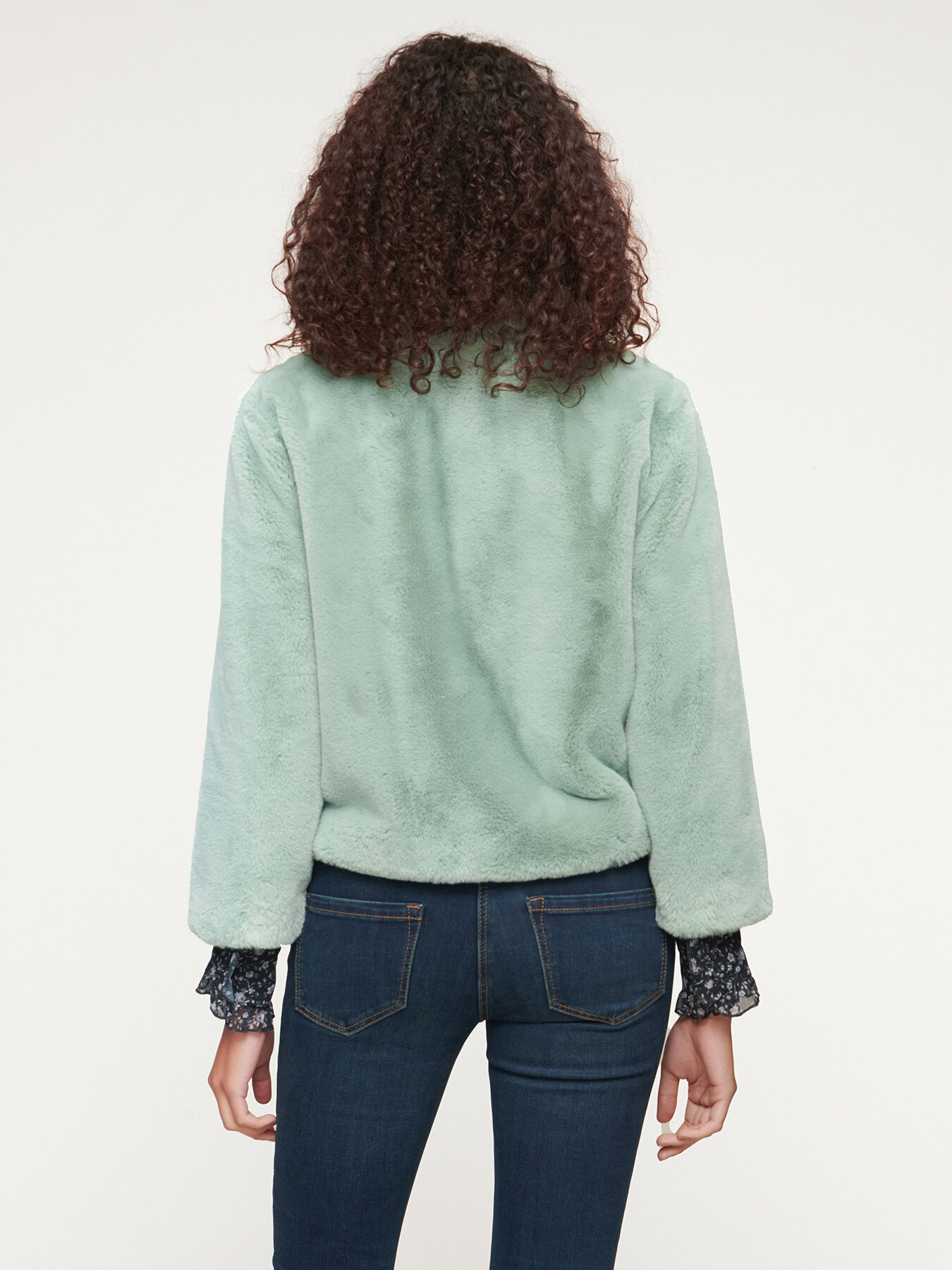 Abrigo corto de pelo sint&eacute;tico image number 1