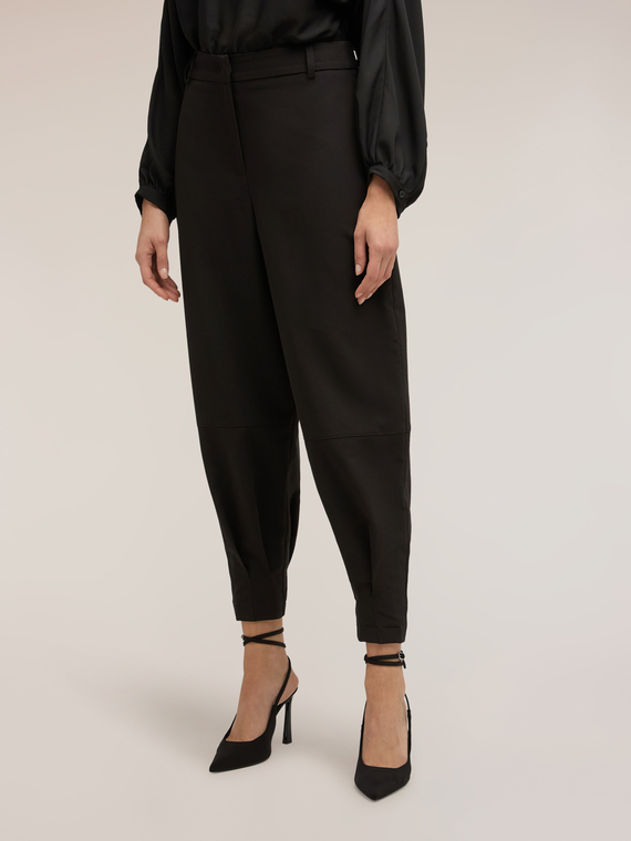 Pantalon carotte avec revers au bas