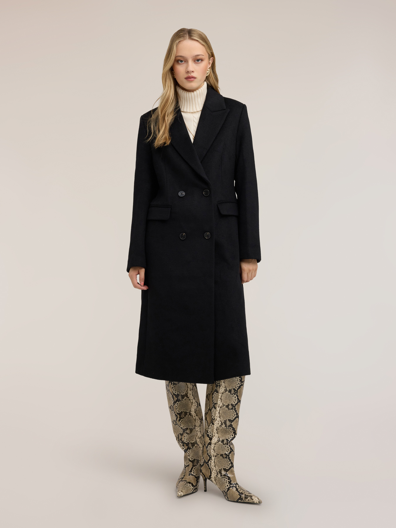 Double-breasted coat in wool blend drap image number 0