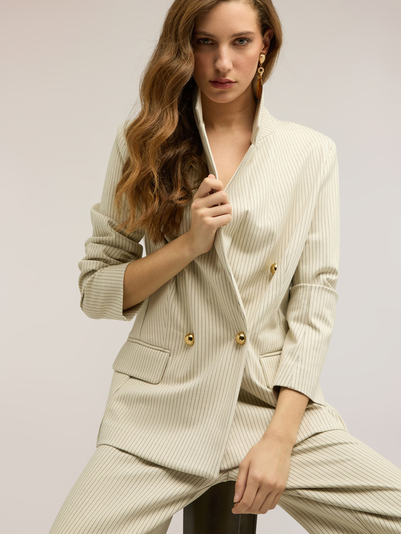 Blazer cruzado de rayas diplom&aacute;ticas en mezcla de algod&oacute;n